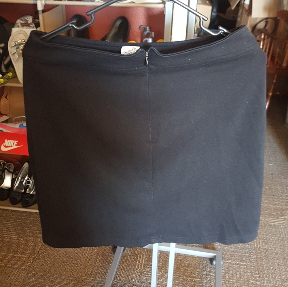 Old Navy Black Skirt